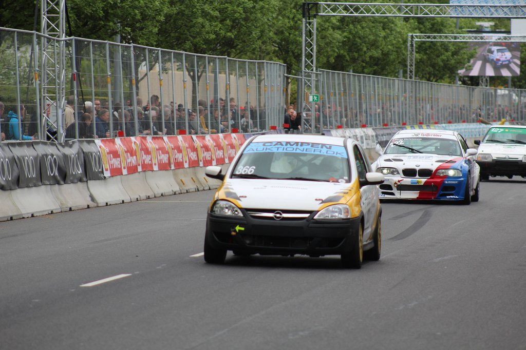 Jesper Sally Pedersen havde godt med fart på den lille Opel Corsa i denne weekend.
(Foto: JJ Media)